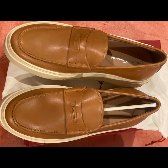 COPY - 👞 Salvatore Ferragamo loafers in calf leather
* Flat heel - Picture 6 of 13